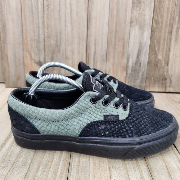 Womens Vans x Harry Potter Slytherin House size 7 Suede Athletic Shoes - Picture 3 of 10